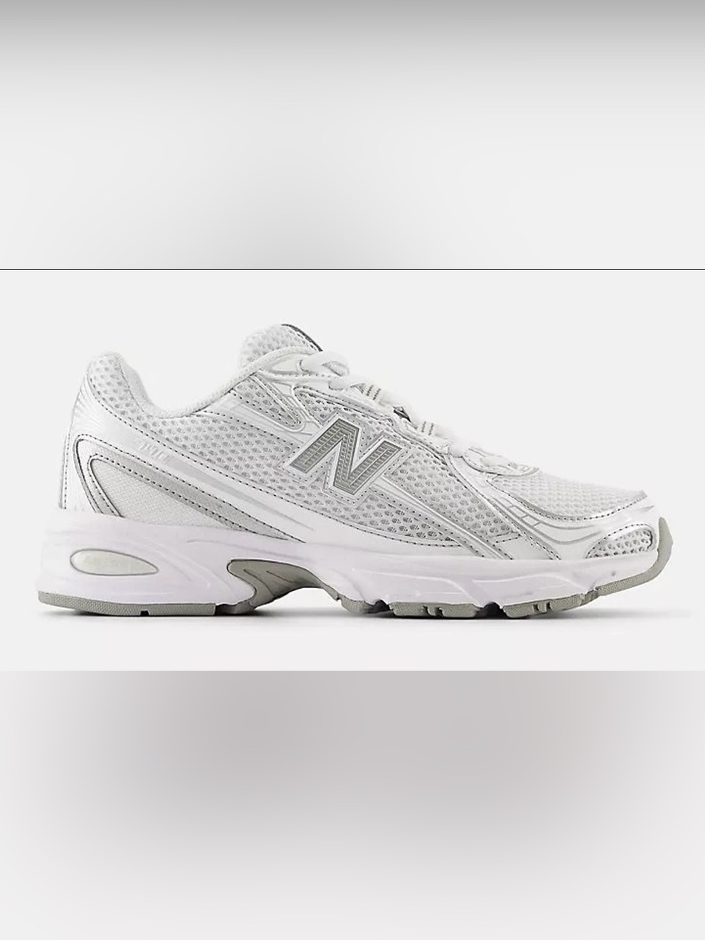 New Balance 740